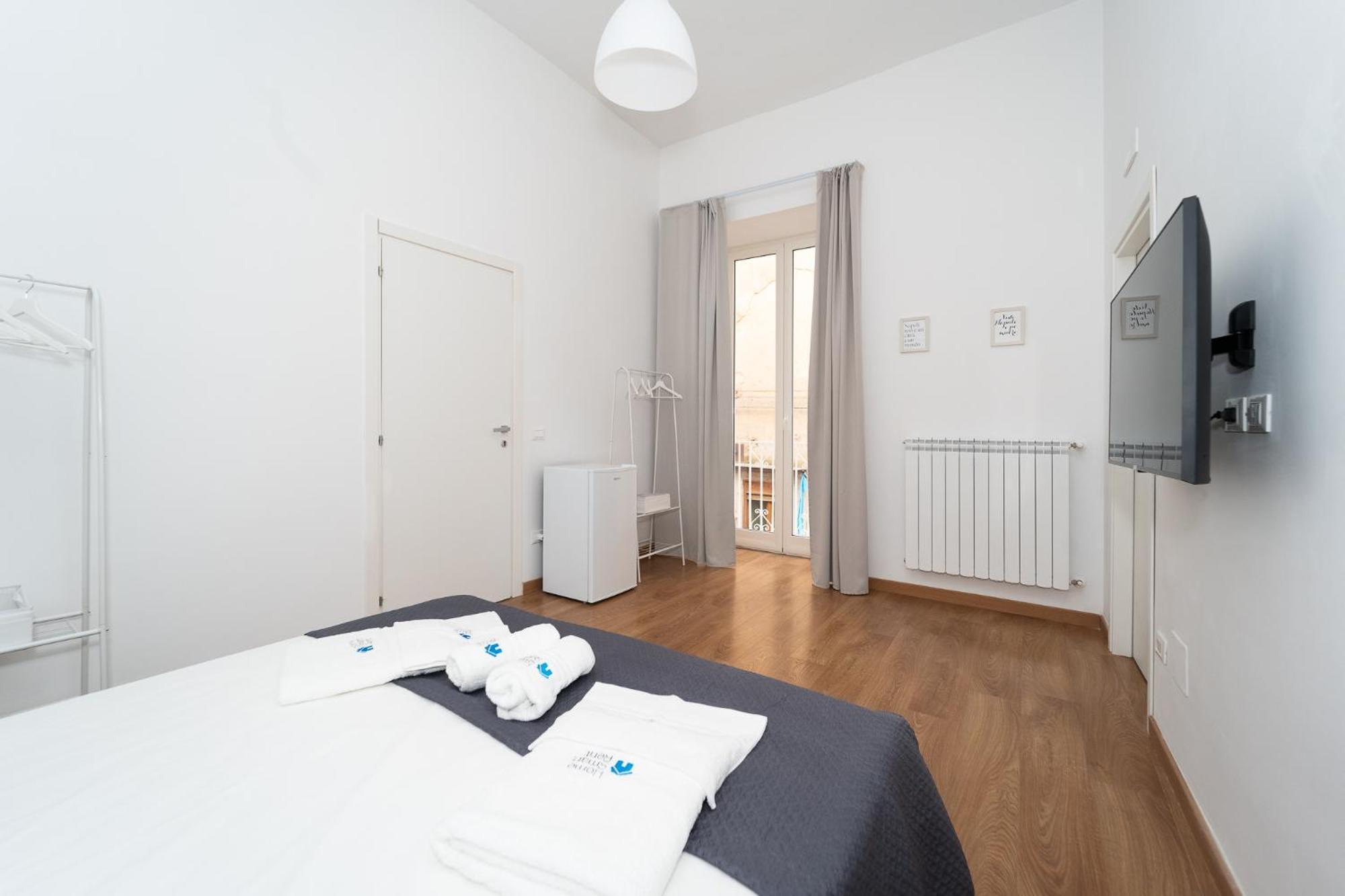Home Smart Rent Appartamento Nei Pressi Di Via Toledo 2 Camere Da Letto Napoli Dış mekan fotoğraf
